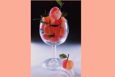 Gelatine di Pesche con fogliolina ecologica